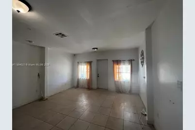 1036 NW 64th St, Miami, FL 33150 - Photo 14