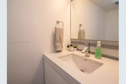 555 NE 15th St #26E, Miami, FL 33132 - Photo 18