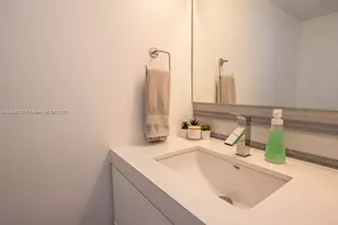 555 NE 15th St, Miami, FL 33132 - Photo 18