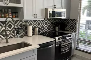 10240 Collins Ave, Bal Harbour, FL 33154 - Photo 18