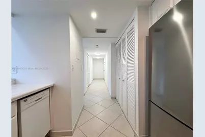 540 Brickell Key Dr #302, Miami, FL 33131 - Photo 4