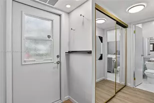 4706 NW 36th St, Lauderdale Lakes, FL 33319 - Photo 8