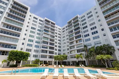 9100 W Bay Harbor Dr #10B, Bay Harbor Islands, FL 33154 - Photo 2