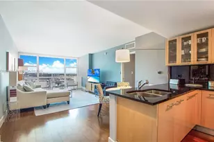 6801 Collins Ave, Miami Beach, FL 33141 - Photo 2