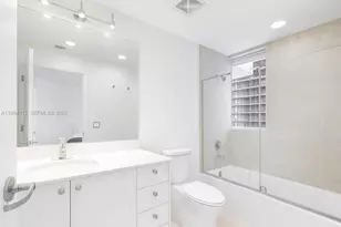 60 SW 13th St, Miami, FL 33130 - Photo 6