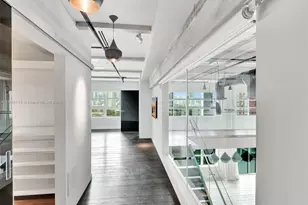 1749 NE Miami Ct, Miami, FL 33132 - Photo 28