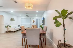 1015 NE 119th St, Biscayne Park, FL 33161 - Photo 14