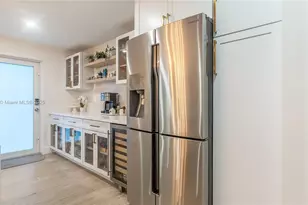 1015 NE 119th St, Biscayne Park, FL 33161 - Photo 8