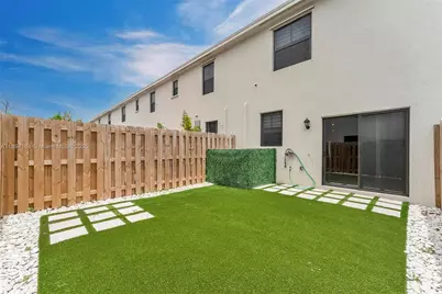 450 NE 13th St, Florida City, FL 33034 - Photo 4