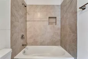 450 NE 13th St, Florida City, FL 33034 - Photo 14