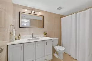 2401 Collins Ave, Miami Beach, FL 33140 - Photo 20