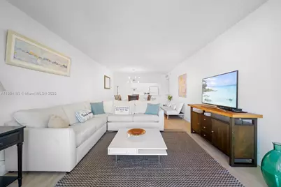 19370 Collins Ave #422, Sunny Isles Beach, FL 33160 - Photo 4