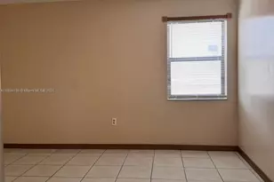 6055 W 19th Ave, Hialeah, FL 33012 - Photo 22