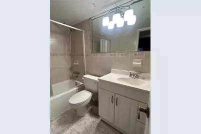 8962 S Hollybrook Blvd #202, Pembroke Pines, FL 33025 - Photo 14