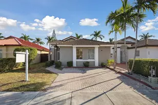 957 NW 132nd Ave W, Miami, FL 33182 - Photo 2
