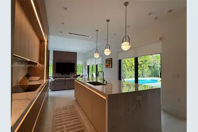 1515 Urbino, Coral Gables, FL 33146 - Photo 12