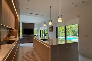 1515 Urbino, Coral Gables, FL 33146 - Photo 12