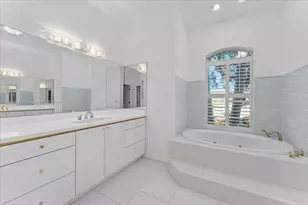 2706 Skimmer Point Dr S Gulfport, Saint Petersburg, FL 33707 - Photo 36