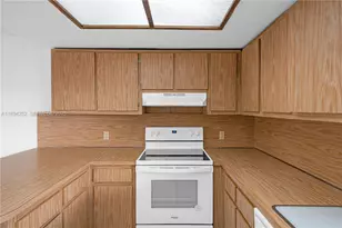 15070 SW 49th Ln, Miami, FL 33185 - Photo 4