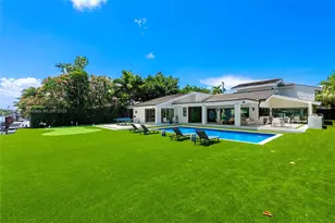 207 Holiday Dr, Hallandale Beach, FL 33009 - Photo 14