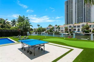 207 Holiday Dr, Hallandale Beach, FL 33009 - Photo 16