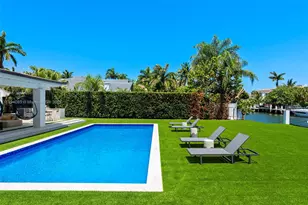 207 Holiday Dr, Hallandale Beach, FL 33009 - Photo 10