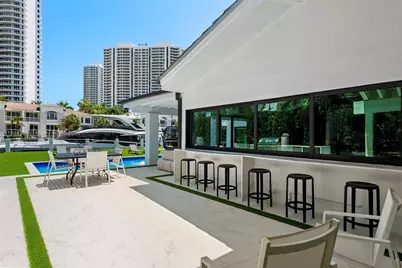 207 Holiday Dr, Hallandale Beach, FL 33009 - Photo 18