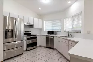 8192 SW 90th Ave, Miami, FL 33173 - Photo 14