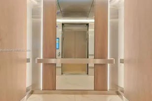 5601 Collins Ave, Miami Beach, FL 33140 - Photo 8