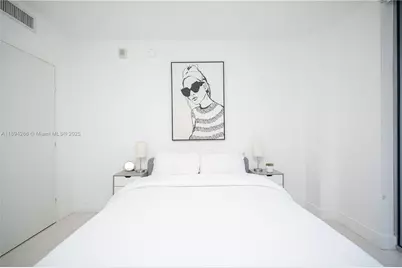 1300 Brickell Bay Dr #1601, Miami, FL 33131 - Photo 10