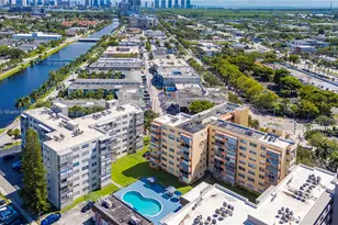 16400 NE 17th Ave, North Miami Beach, FL 33162 - Photo 2
