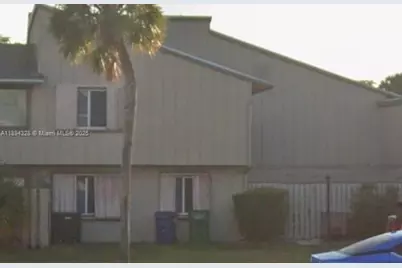 2144 NW 57th Ave #14-B, Lauderhill, FL 33313 - Photo 1