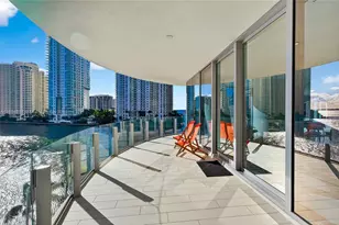 300 Biscayne Blvd Way, Miami, FL 33131 - Photo 2