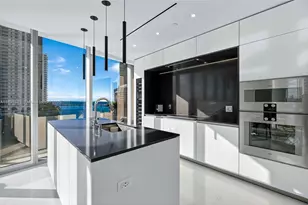 300 Biscayne Blvd Way, Miami, FL 33131 - Photo 14