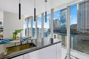 300 Biscayne Blvd Way, Miami, FL 33131 - Photo 16