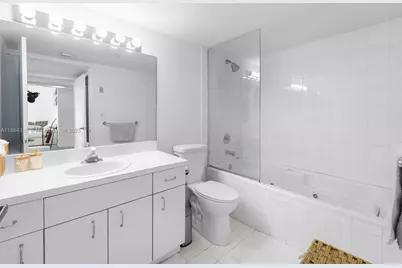 1688 West Ave #1004, Miami Beach, FL 33139 - Photo 10