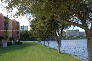 4721 NW 7th St, Miami, FL 33126 - Photo 30