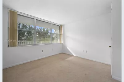 1300 NE Miami Gardens Dr #501E, Miami, FL 33179 - Photo 8