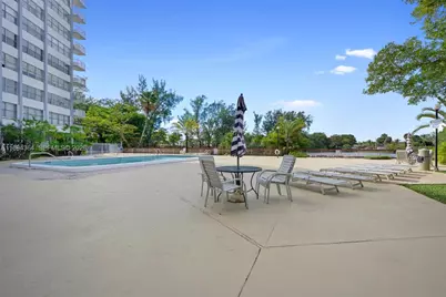 1300 NE Miami Gardens Dr #501E, Miami, FL 33179 - Photo 20