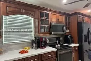 3380 NW 34th St, Lauderdale Lakes, FL 33309 - Photo 4