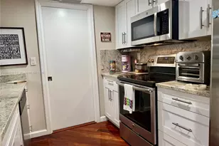 2400 SW 3rd Ave, Miami, FL 33129 - Photo 18