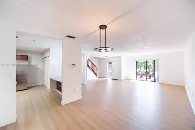 6845 NW 169th St #41C, Hialeah, FL 33015 - Photo 4