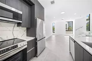 526 SW 2nd St, Miami, FL 33130 - Photo 10