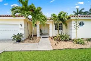 20438 SW 327th St, Homestead, FL 33030 - Photo 1