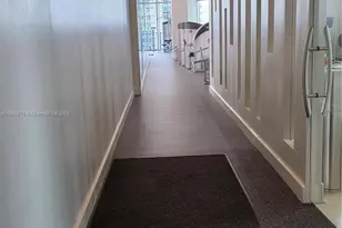 488 NE 18th St, Miami, FL 33132 - Photo 36