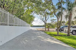 100 Bayview Dr, Sunny Isles Beach, FL 33160 - Photo 26