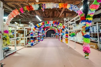 1121 NW 29th St, Miami, FL 33127 - Photo 4