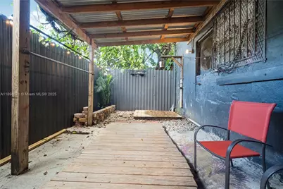 1121 NW 29th St, Miami, FL 33127 - Photo 40