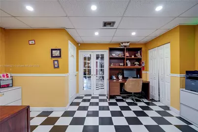 1121 NW 29th St, Miami, FL 33127 - Photo 14