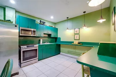 1121 NW 29th St, Miami, FL 33127 - Photo 26